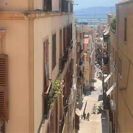 Centro Con Vista Sul Porto Apartment